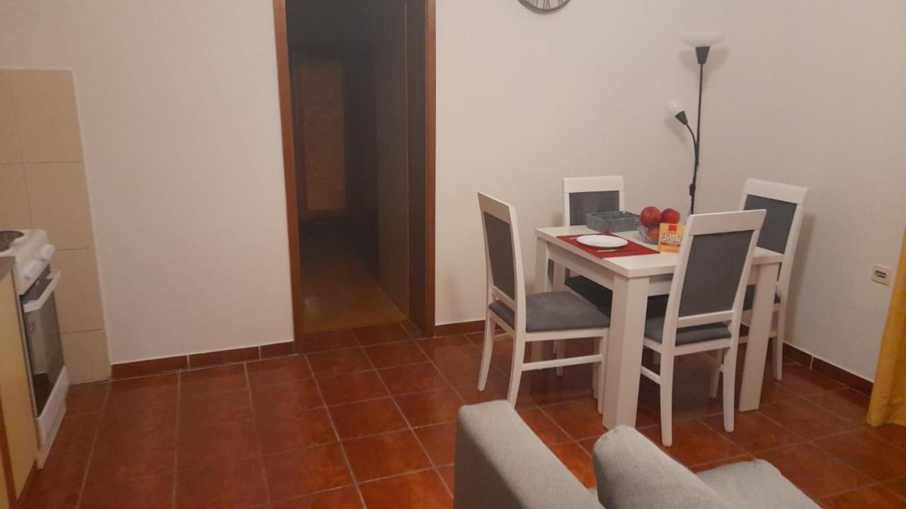 Milka Apartment Cattaro Esterno foto